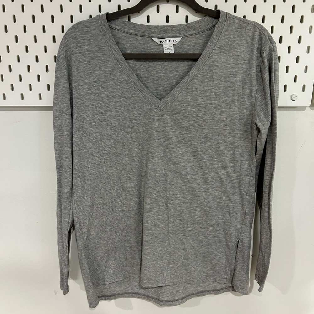 Athleta Heather Gray V-Neck Long Sleeve Top